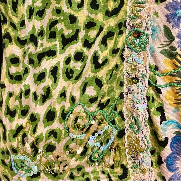 W Medium Vintage Charlotte Tarantola (Anthropologie) beaded sweater. - Picture 3 of 8